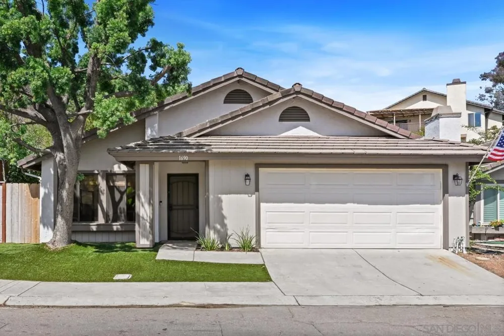 1690 Madrone Glen Escondido, CA 92027