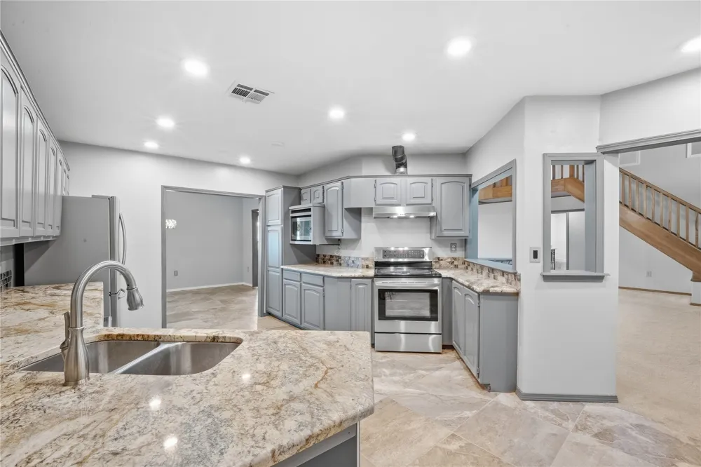 84 Rock Lane Sand Springs, OK 74063