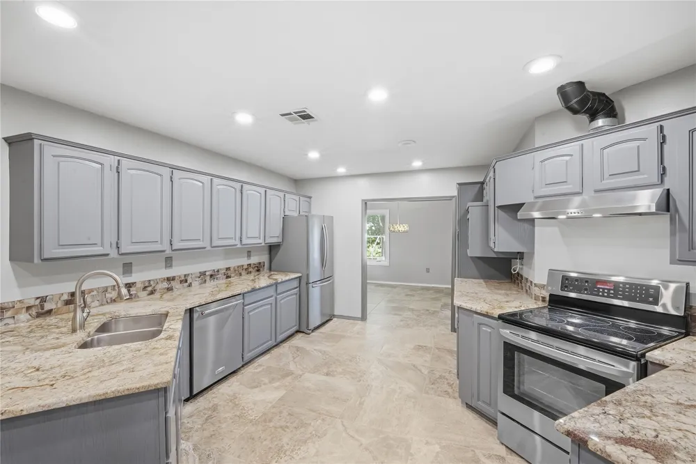 84 Rock Lane Sand Springs, OK 74063