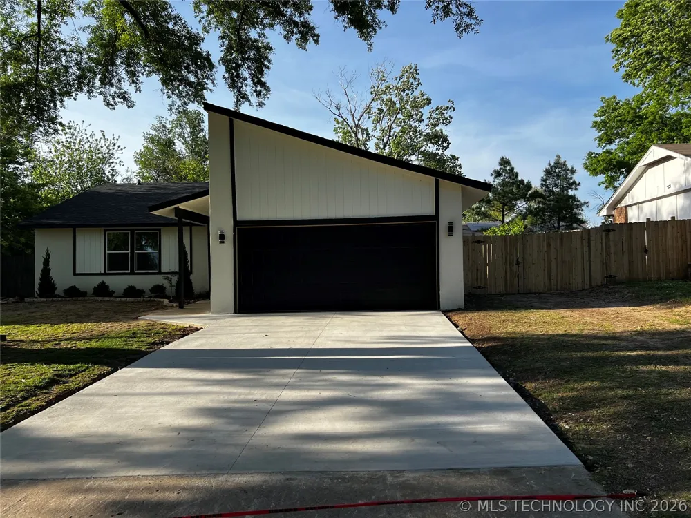 824 W Waco Place Broken Arrow, OK 74011