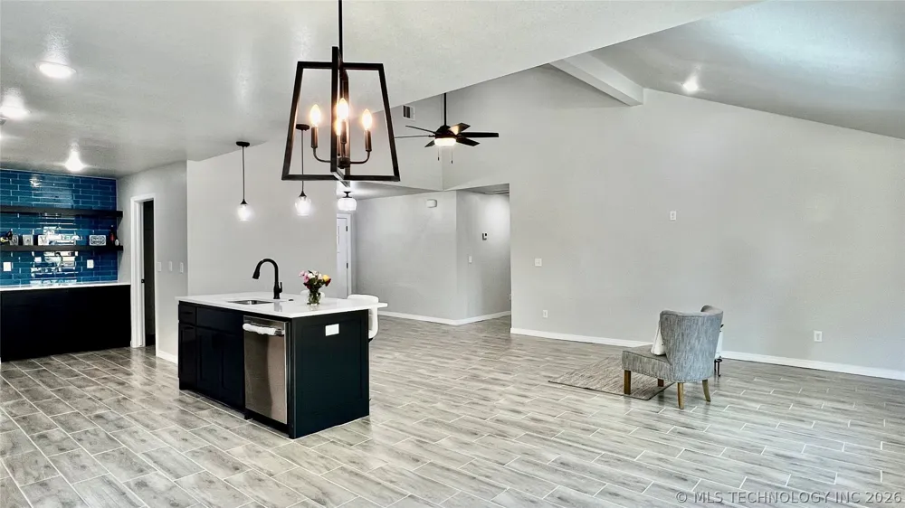 824 W Waco Place Broken Arrow, OK 74011