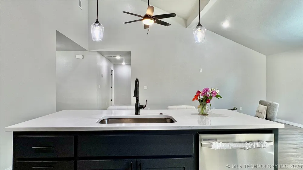 824 W Waco Place Broken Arrow, OK 74011