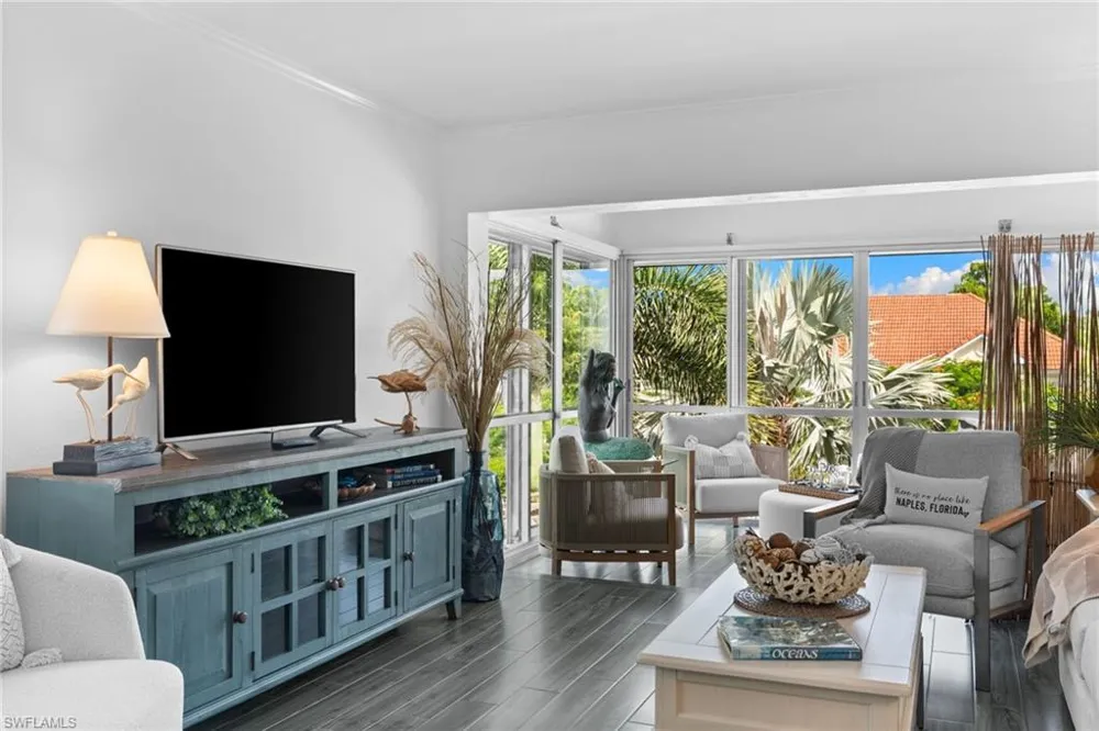 280 2nd Avenue S #303 Naples, FL 34102