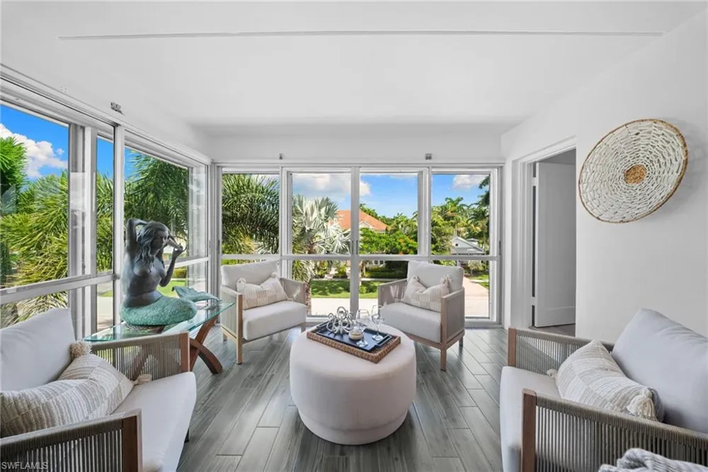 280 2nd Avenue S #303 Naples, FL 34102