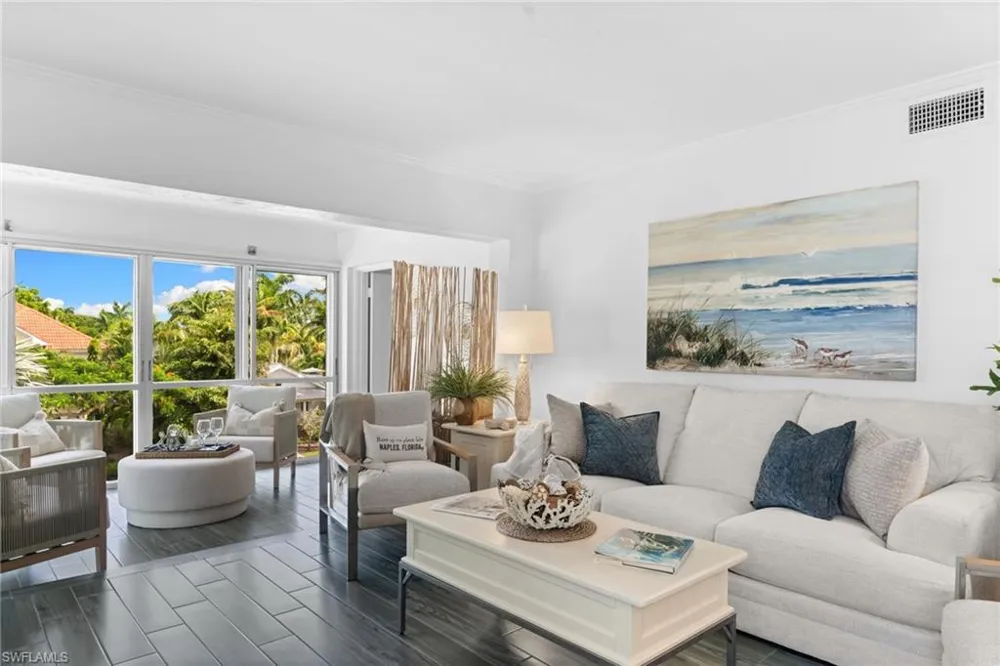 280 2nd Avenue S #303 Naples, FL 34102