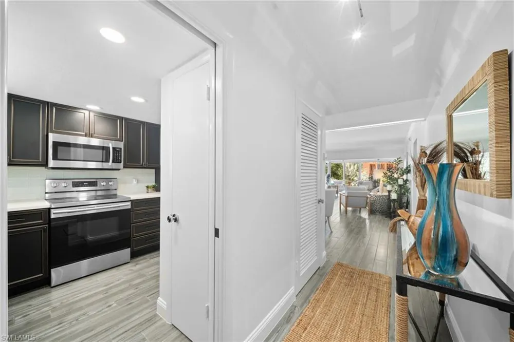 280 2nd Avenue S #303 Naples, FL 34102