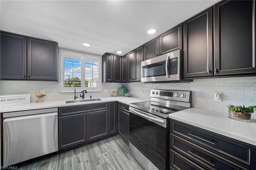 280 2nd Avenue S #303 Naples, FL 34102