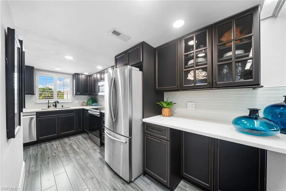 280 2nd Avenue S #303 Naples, FL 34102