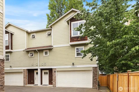 17520 12th Avenue NE #B