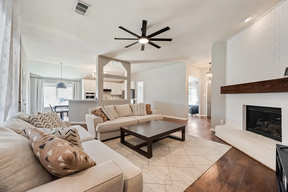 349 Apache Trail Murphy, TX 75094