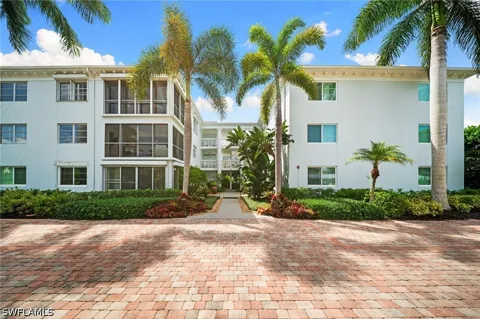 2nd Avenue S #303
