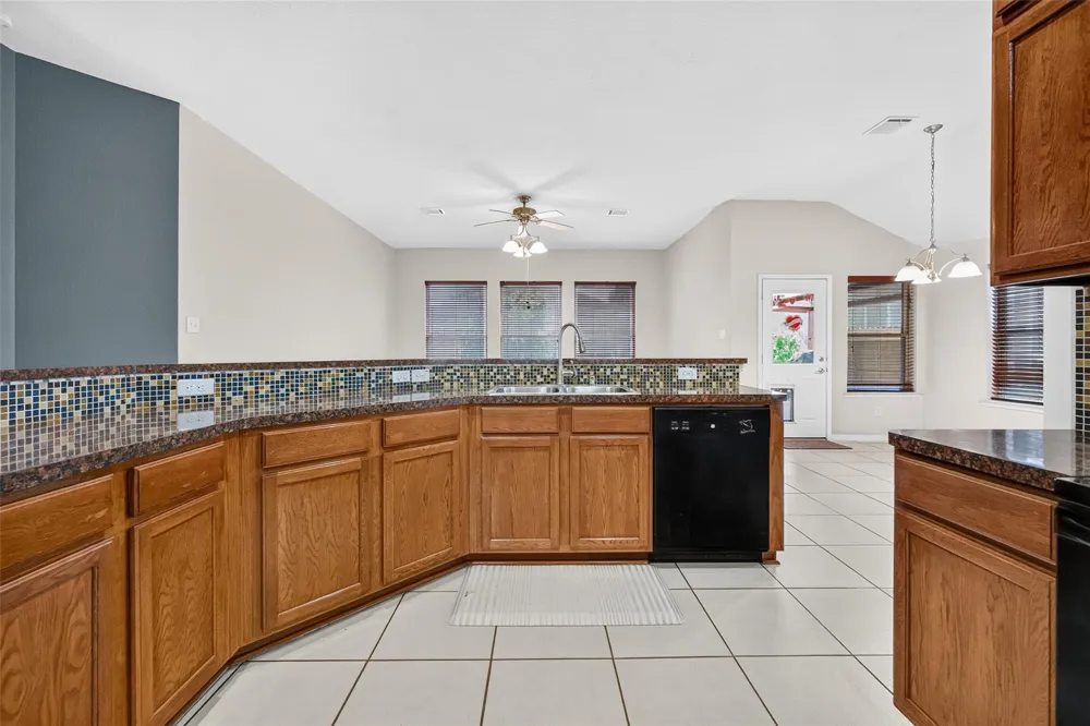 15734 Bannowsky Lane Houston, TX 77049