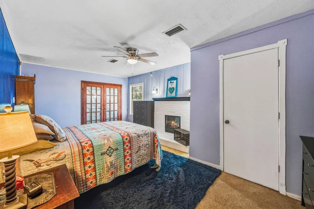 945 Travis Street Liberty, TX 77575