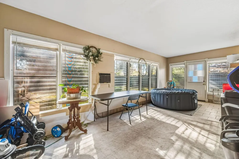 945 Travis Street Liberty, TX 77575