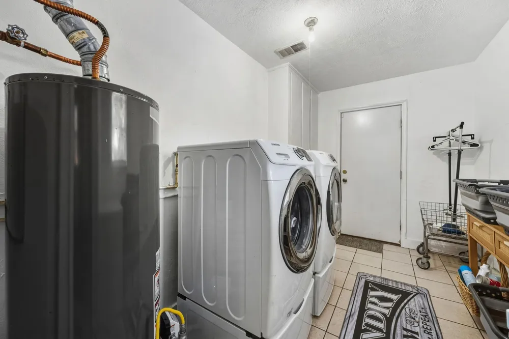 945 Travis Street Liberty, TX 77575