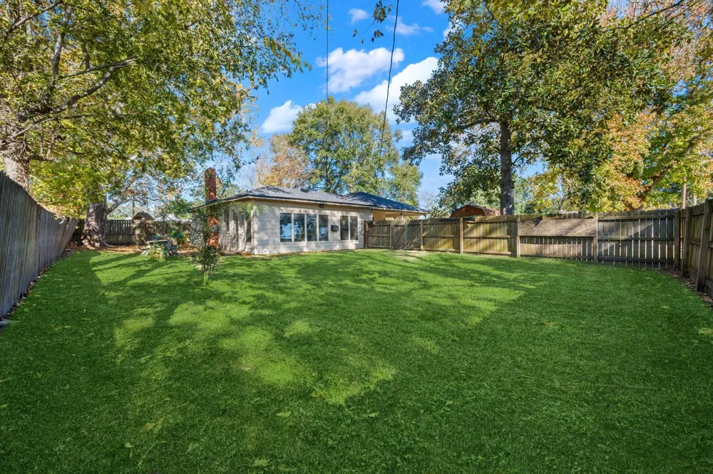 945 Travis Street Liberty, TX 77575