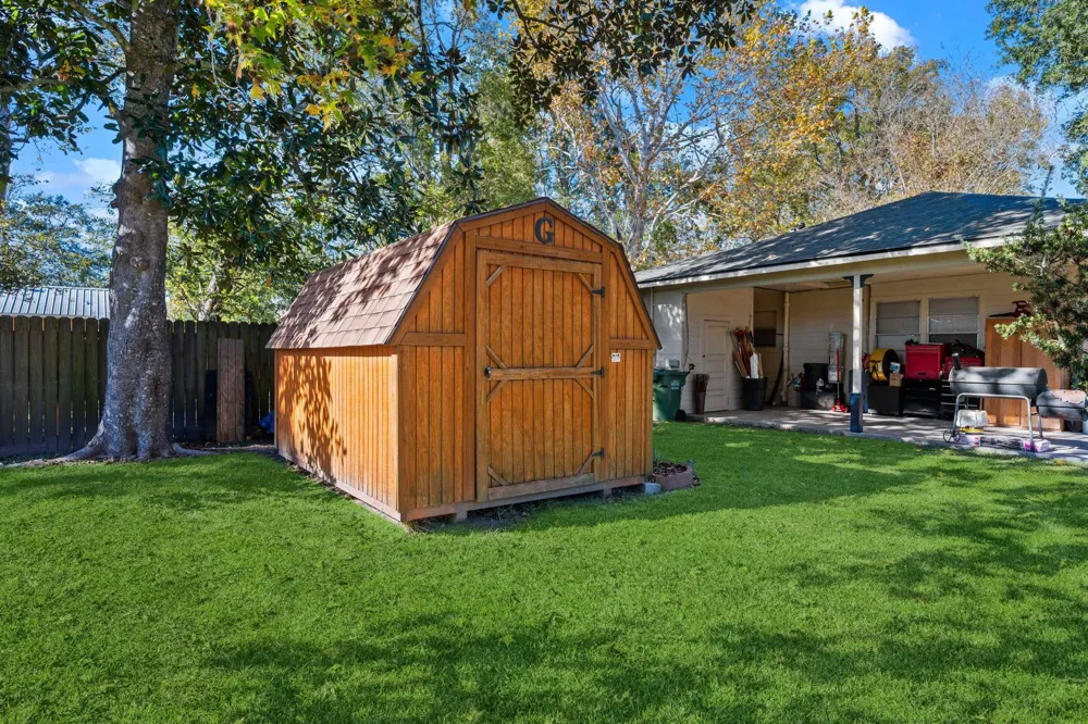 945 Travis Street Liberty, TX 77575