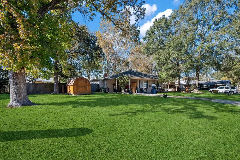 945 Travis Street Liberty, TX 77575