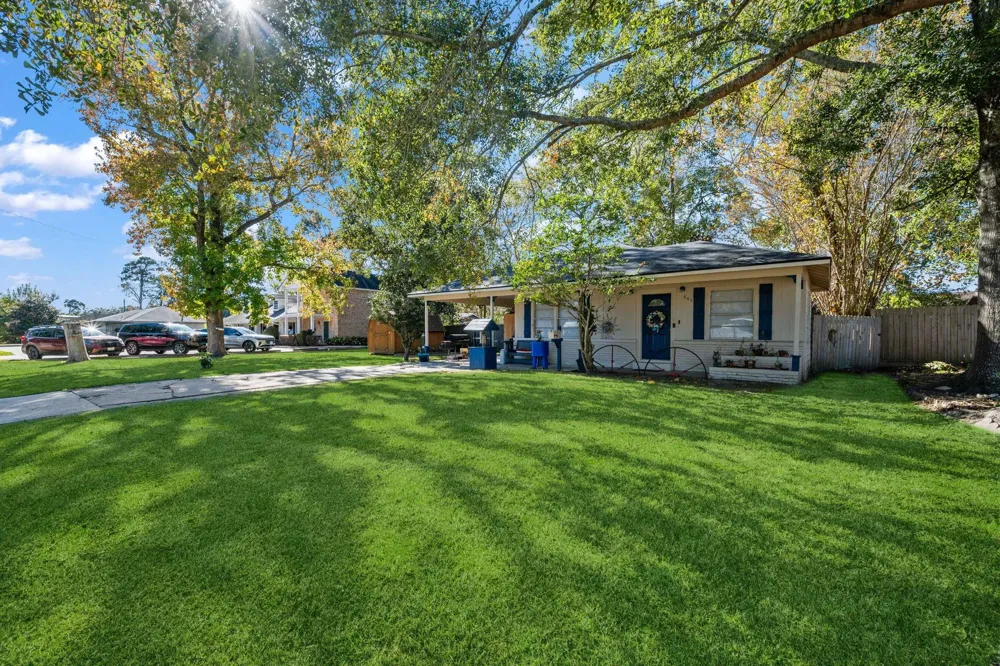 945 Travis Street Liberty, TX 77575