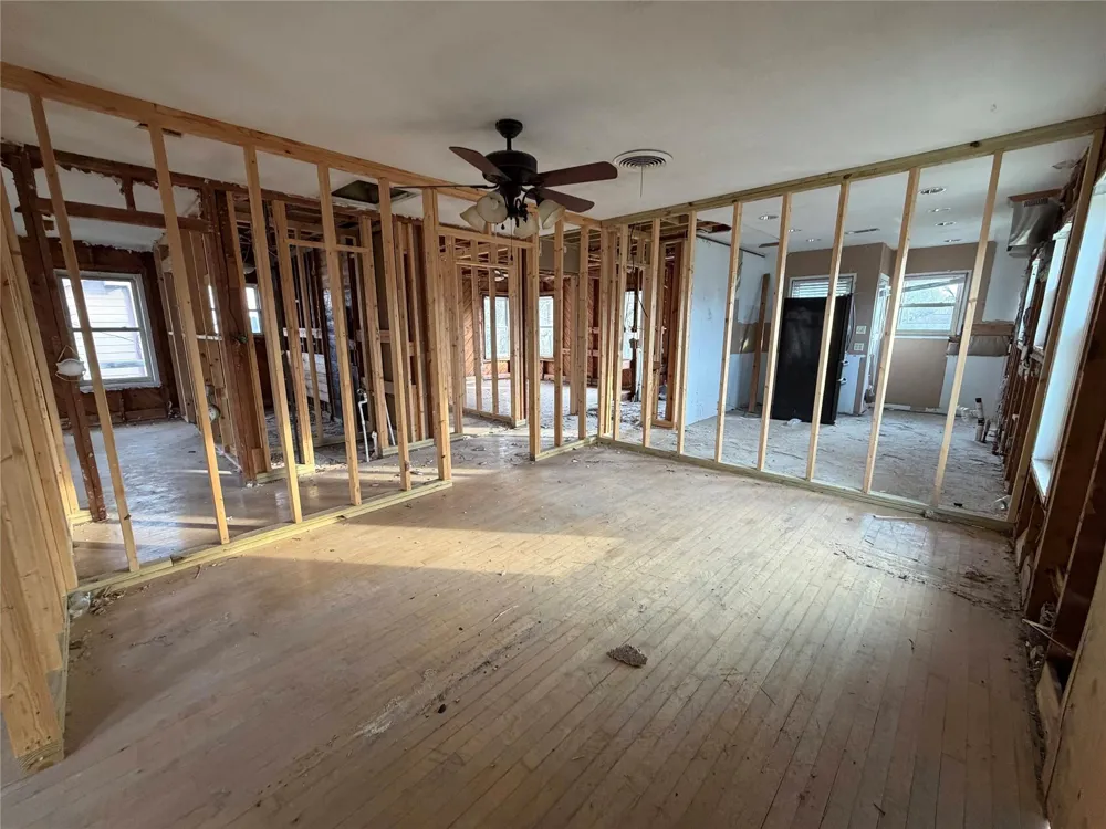 611 Mathis Street Houston, TX 77009