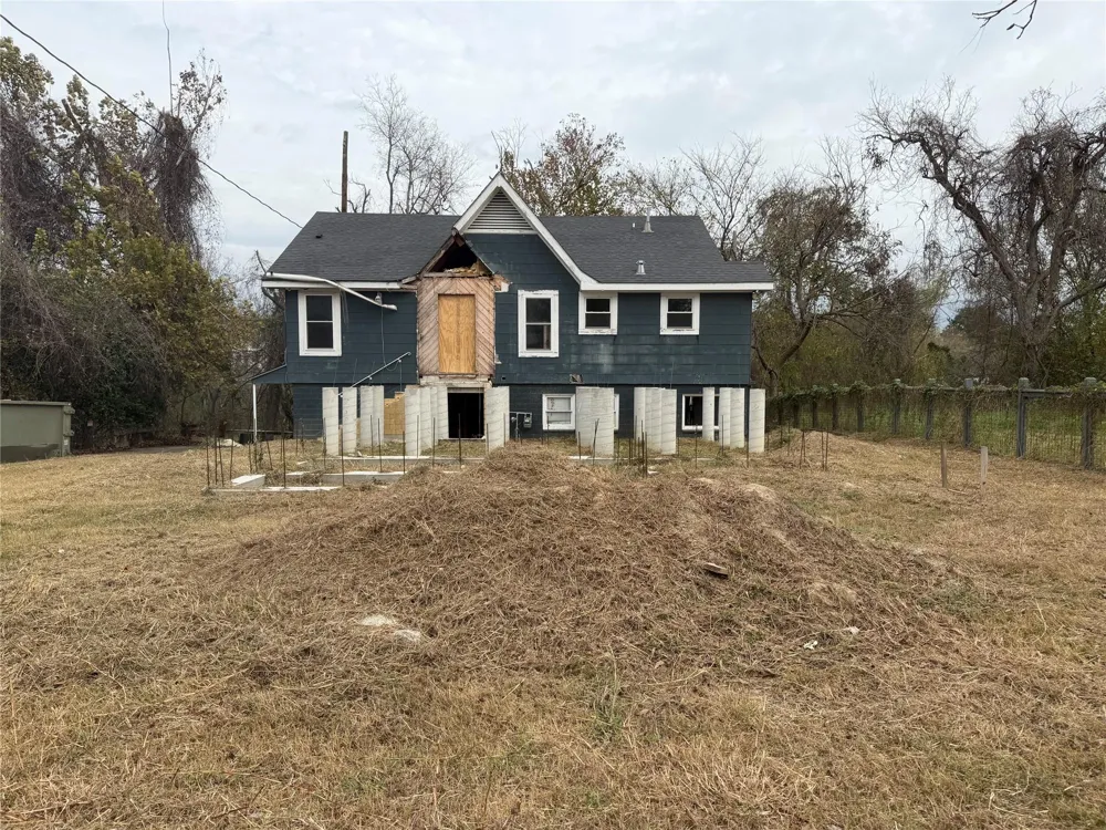 611 Mathis Street Houston, TX 77009