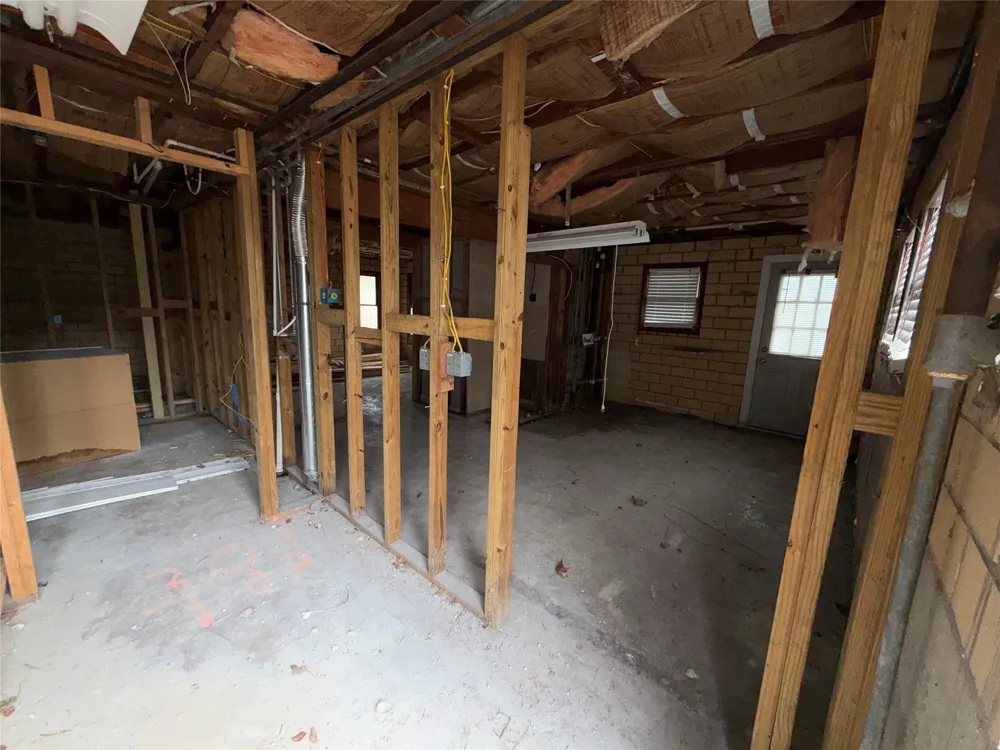 611 Mathis Street Houston, TX 77009