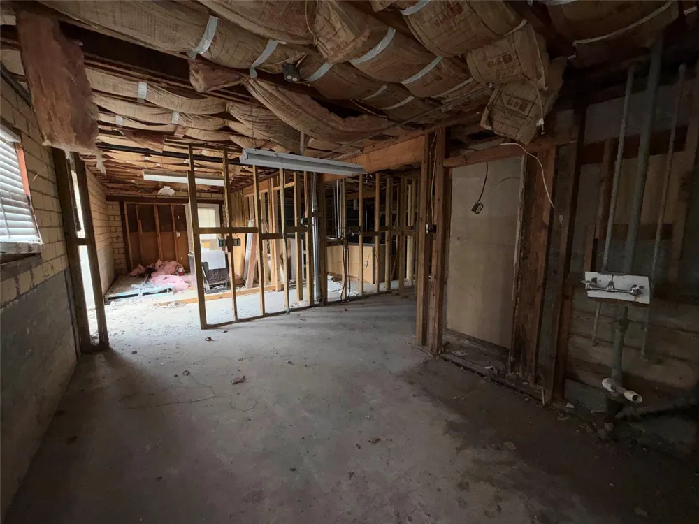 611 Mathis Street Houston, TX 77009