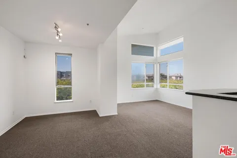 6400 Crescent Park