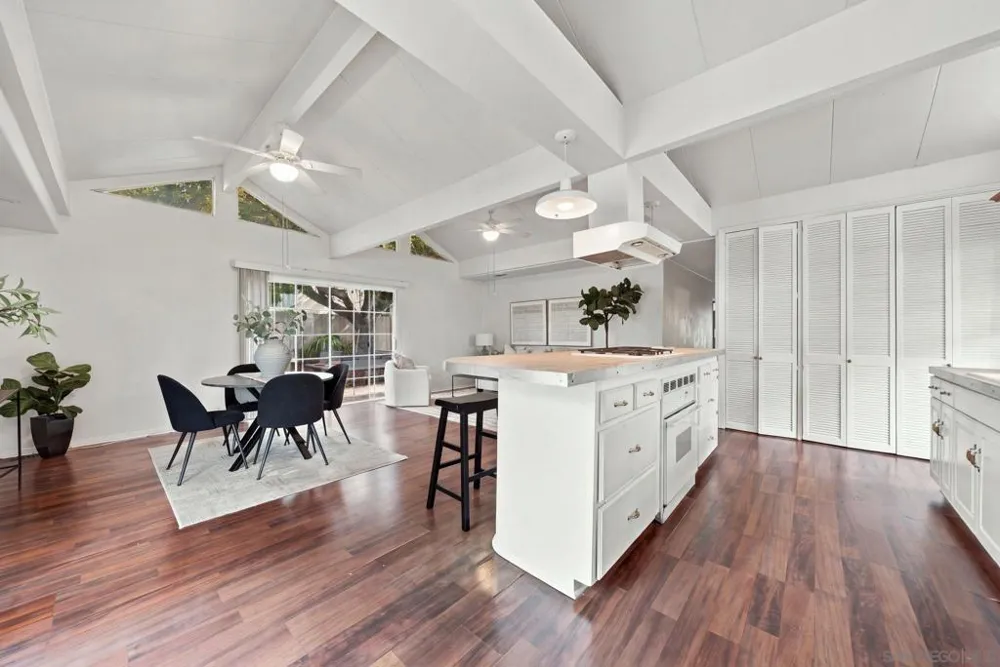 1120 Pepper Dr #SPC 141 El Cajon, CA 92021