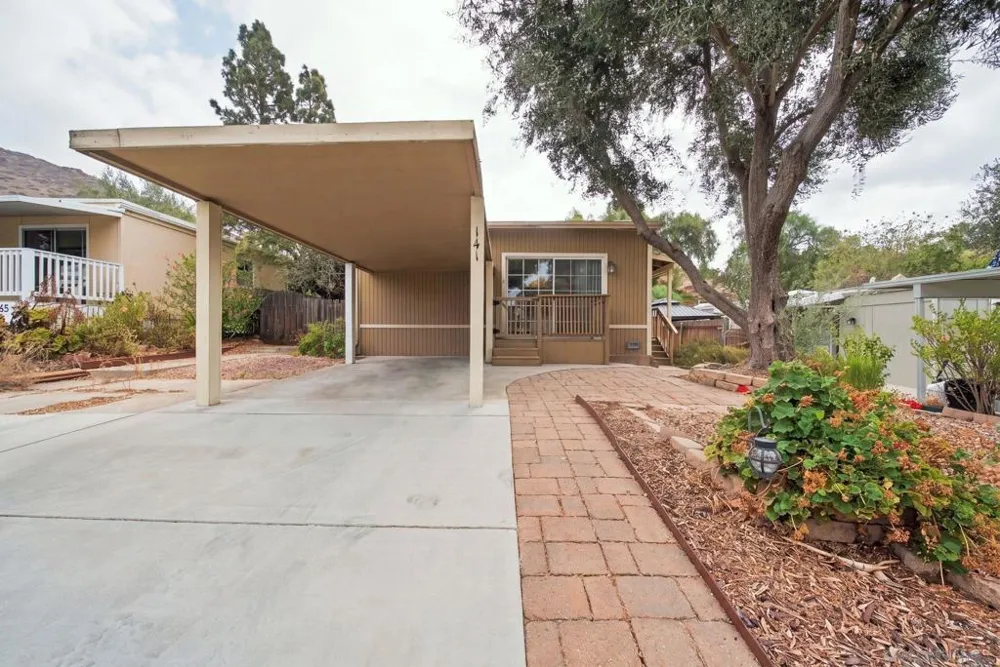 1120 Pepper Dr #SPC 141 El Cajon, CA 92021