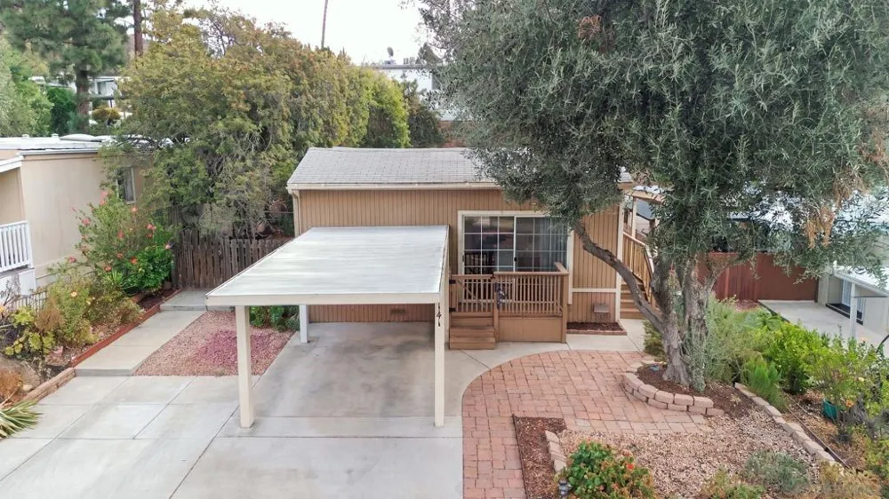 1120 Pepper Dr #SPC 141 El Cajon, CA 92021