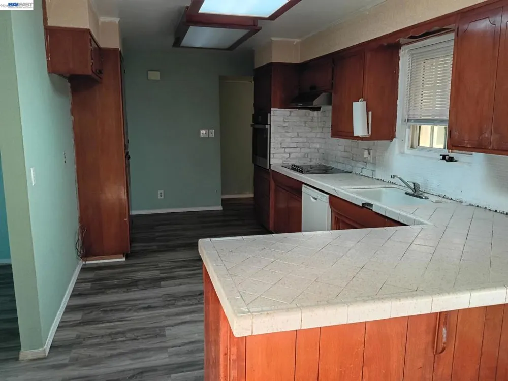 8225 Saratoga Way Stockton, CA 95209