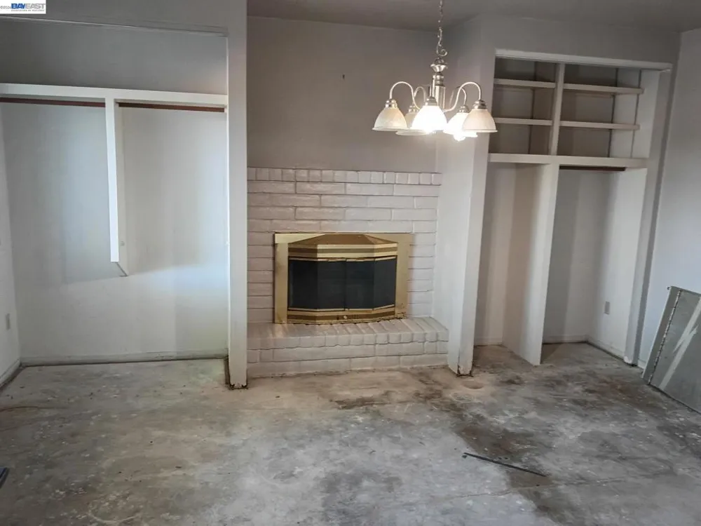 8225 Saratoga Way Stockton, CA 95209