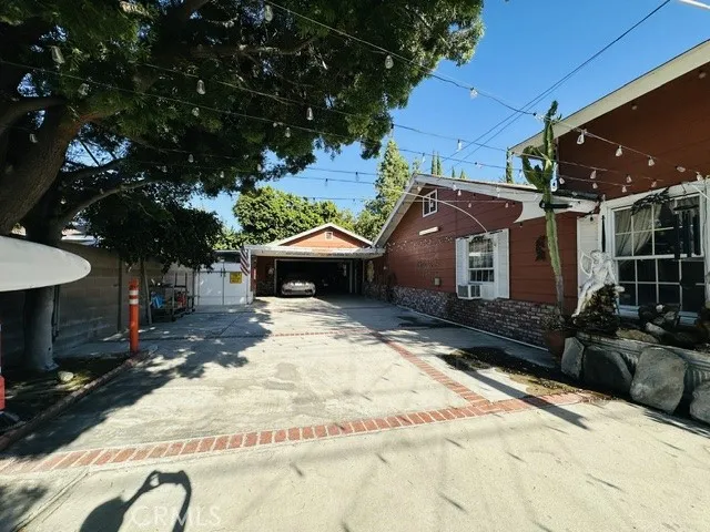 1576 W Orangewood Anaheim, CA 92802