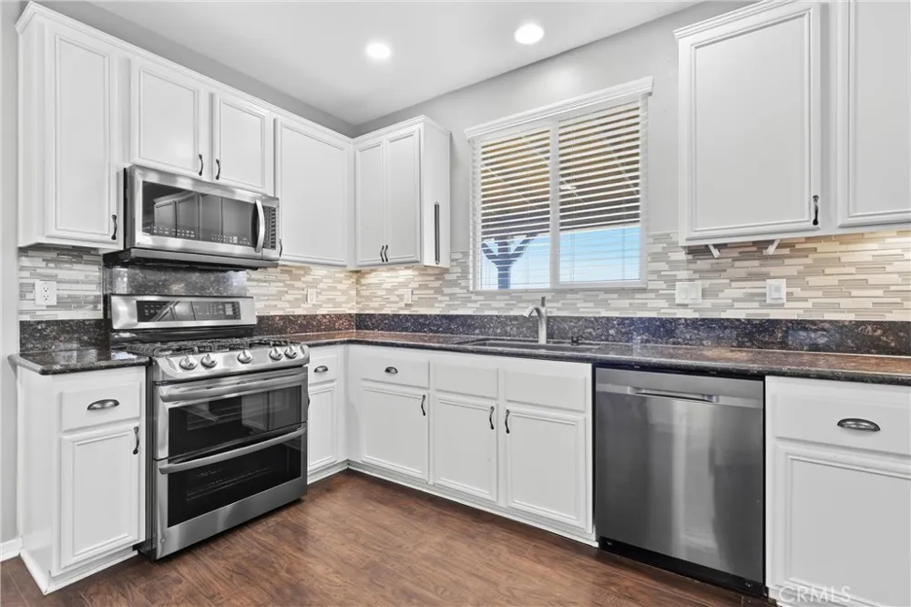 2430 Newberry Street Rosamond, CA 93560