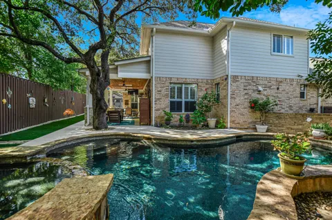 2704 Michelle Lynne Cove