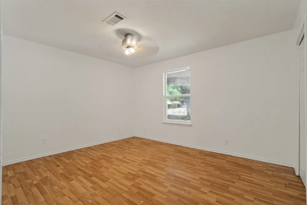402 Myers Avenue Cleburne, TX 76033