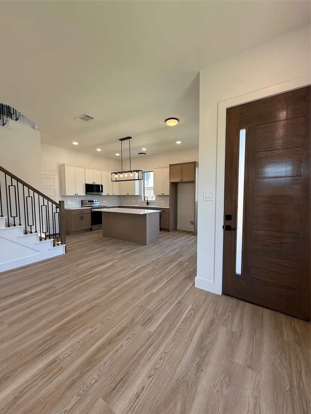 5634 Mesa Circle Dallas, TX 75235