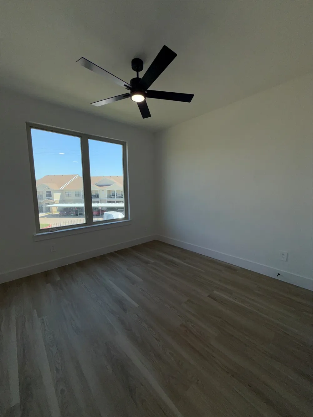 5634 Mesa Circle Dallas, TX 75235