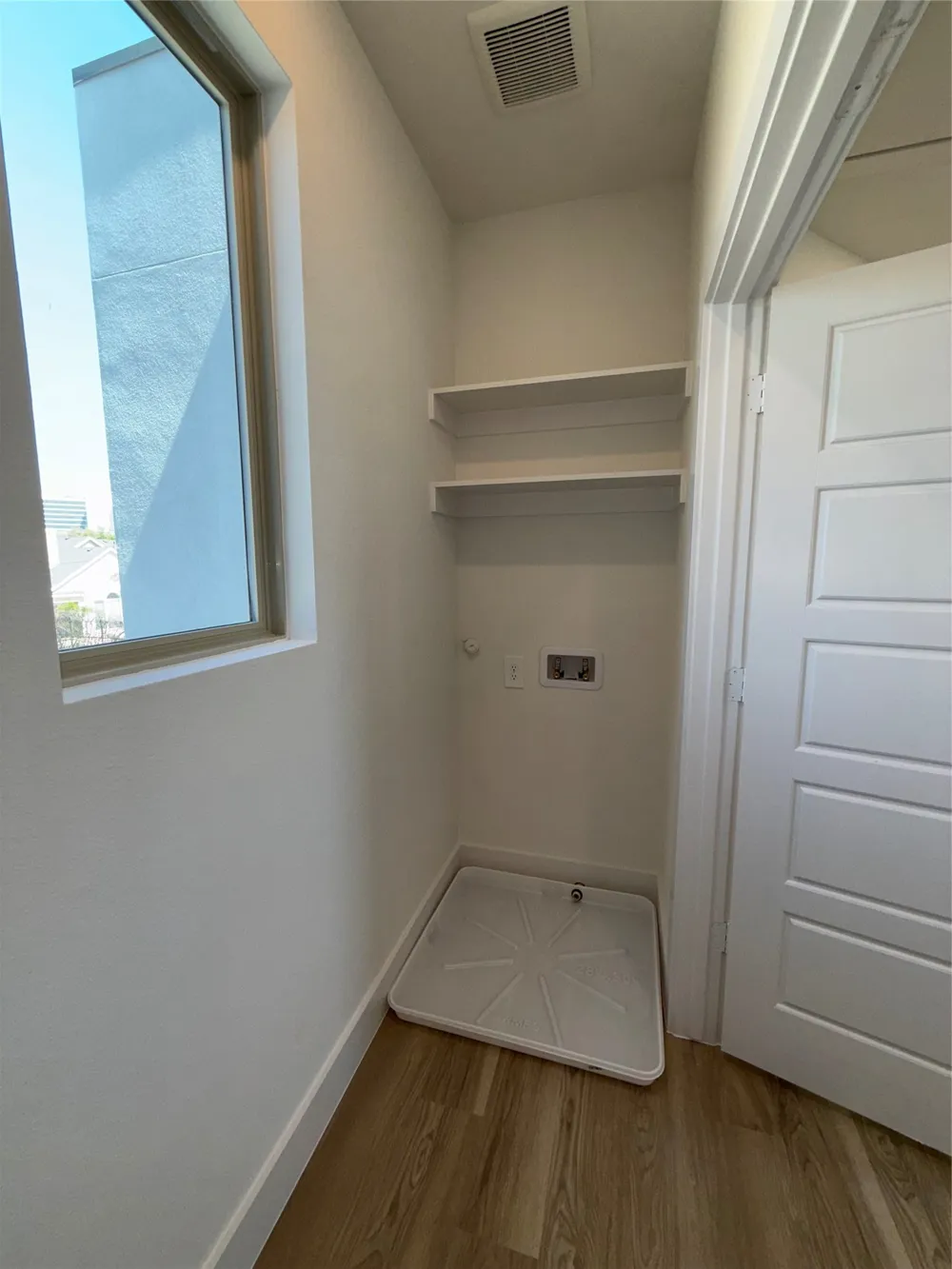 5634 Mesa Circle Dallas, TX 75235