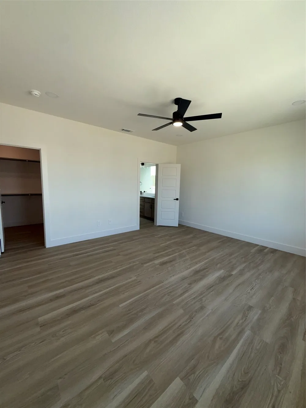 5634 Mesa Circle Dallas, TX 75235