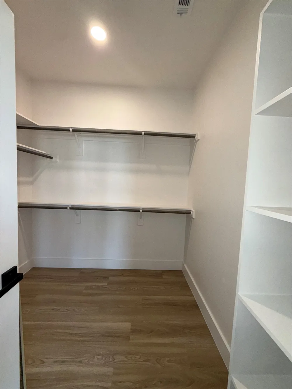 5634 Mesa Circle Dallas, TX 75235