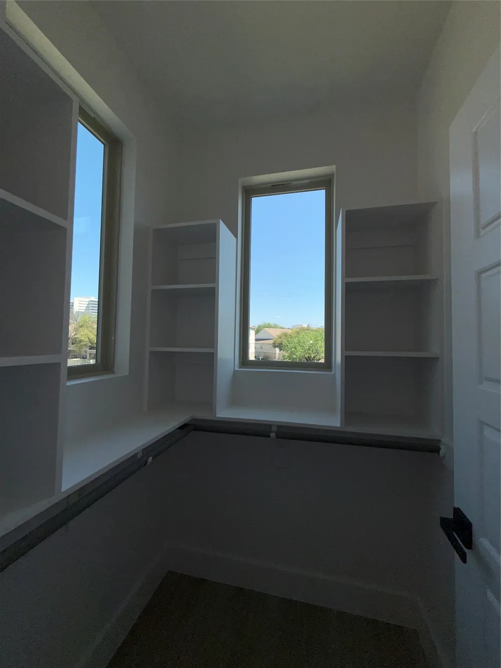 5634 Mesa Circle Dallas, TX 75235