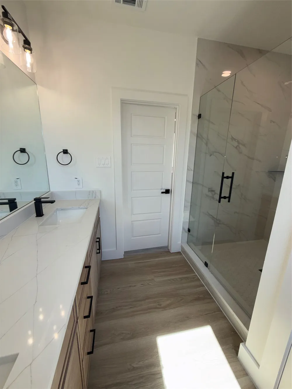 5634 Mesa Circle Dallas, TX 75235
