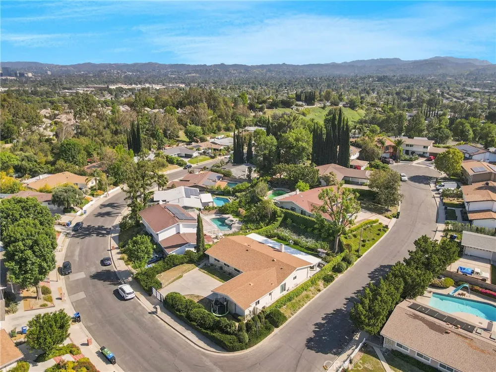 7293 Cirrus Way West Hills, CA 91307