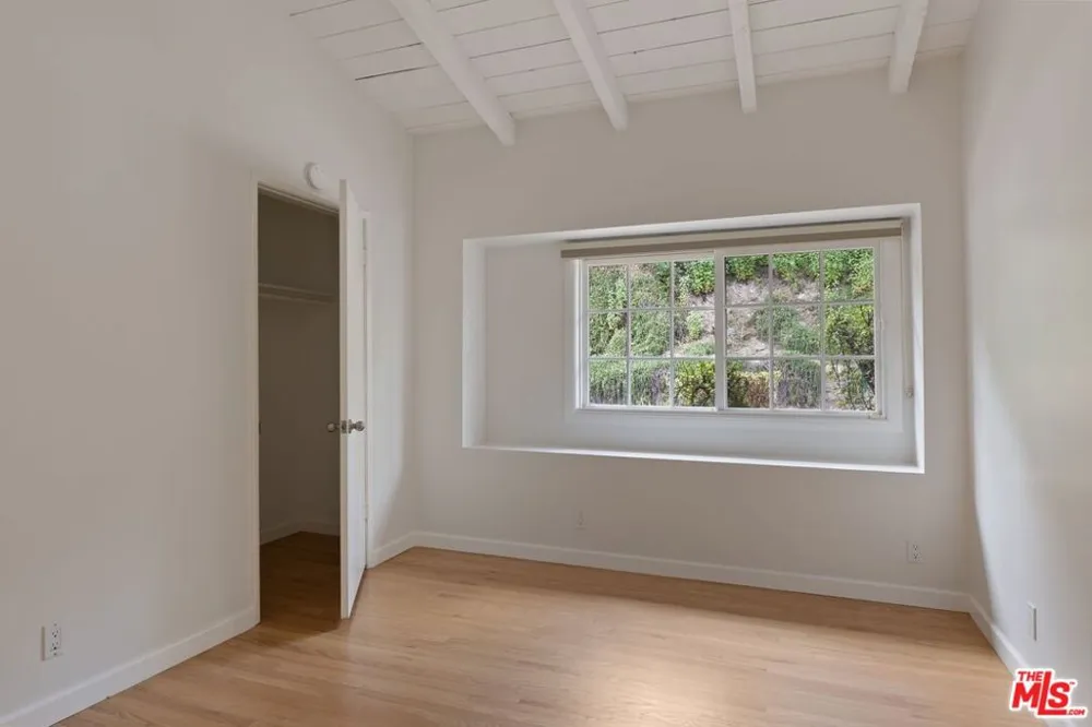 13463 Rand Drive Sherman Oaks, CA 91423