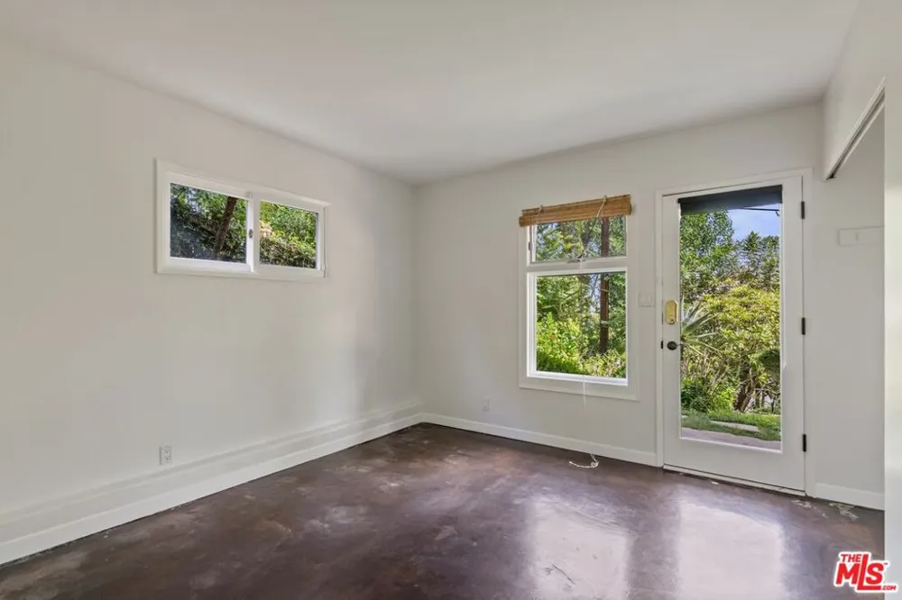 13463 Rand Drive Sherman Oaks, CA 91423