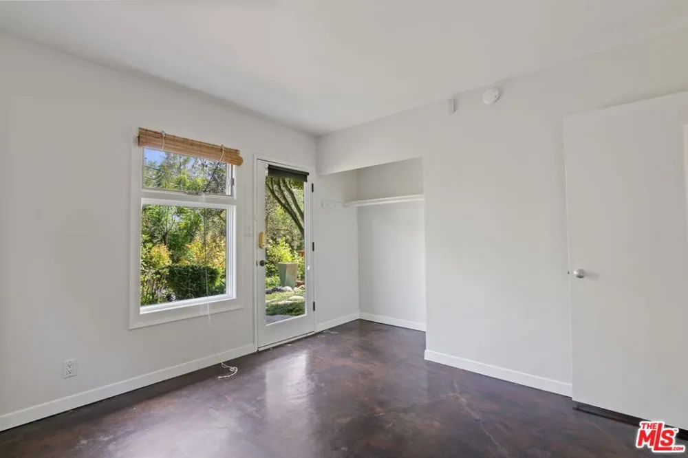13463 Rand Drive Sherman Oaks, CA 91423