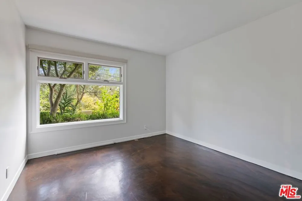 13463 Rand Drive Sherman Oaks, CA 91423