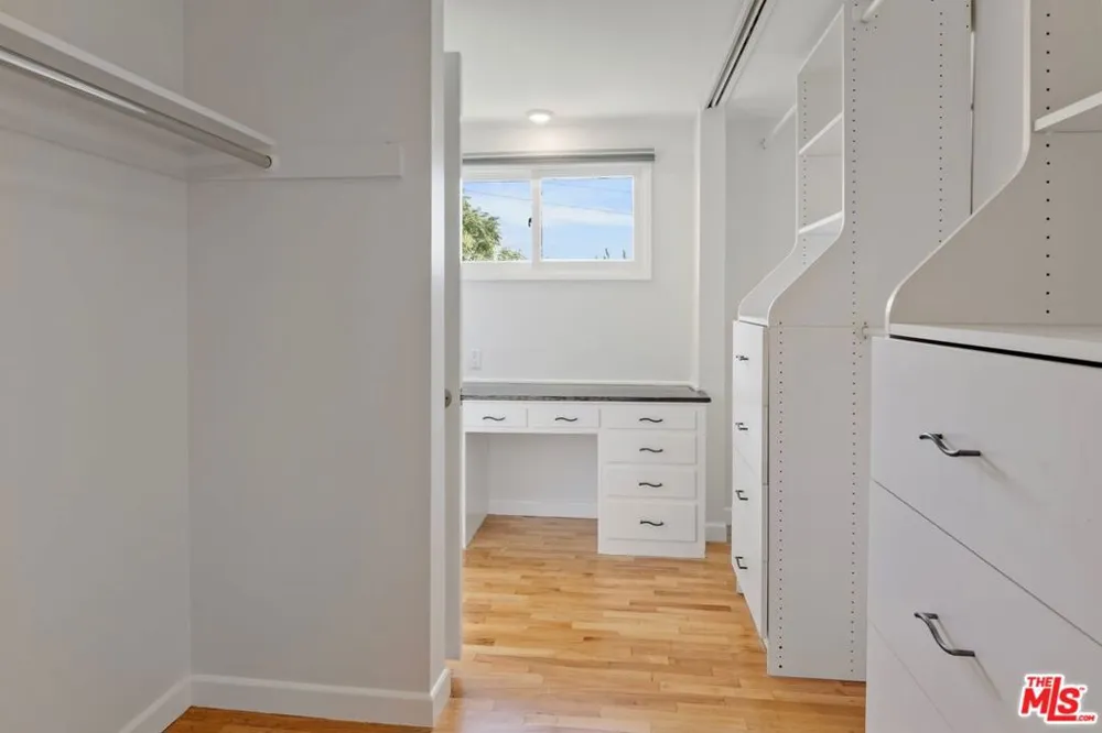 13463 Rand Drive Sherman Oaks, CA 91423